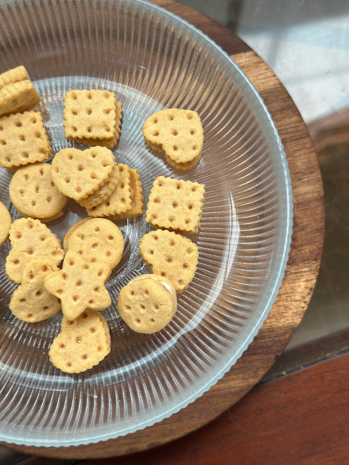 Cheezy Paws– Chicken & Cheese Crunchies